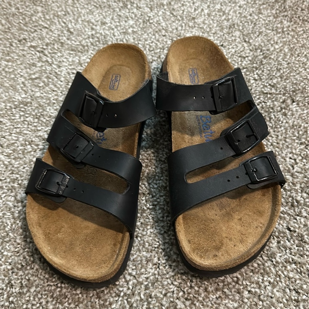 EUC betula women's Leo footbed sandals size 39